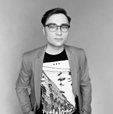 Дизайнер Михаил Марков